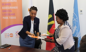 Da esquerda para a direita: Florbela Fernandes, Representante do UNFPA Angola e Reverenda Deolinda Teca – Secretária Geral do CICA