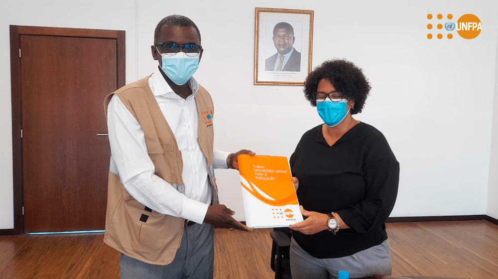 Partilha dos resultados 2020 do UNFPA Angola com a vice-governadora do Namibe para a área social e económica, Carla Tavares, durante o encontro de cortesia concedida ao Dr° Mady Biaye, representante residente do UNFPA.